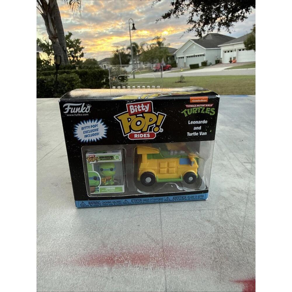 Funko Bitty Pop! Rides: Teenage Mutant Ninja Turtles Leonardo and Turtle Van